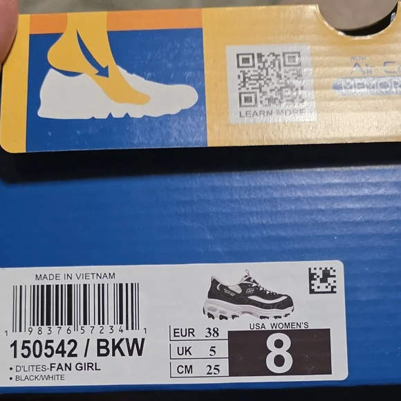 Skechers Women's D'Lites Fan Girl Sneakers - Picture 2 of 14